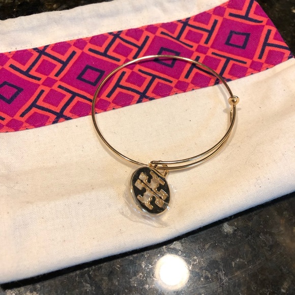 ❤️Tory Burch LargeCharm Adjustable Gold Bracelet❤️ - Picture 4 of 5